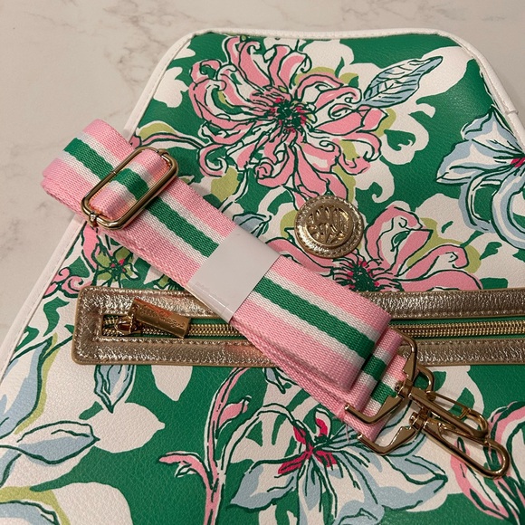 Lilly Pulitzer Tennis Cover in Spearmint Blossom Views - Picture 4 of 5